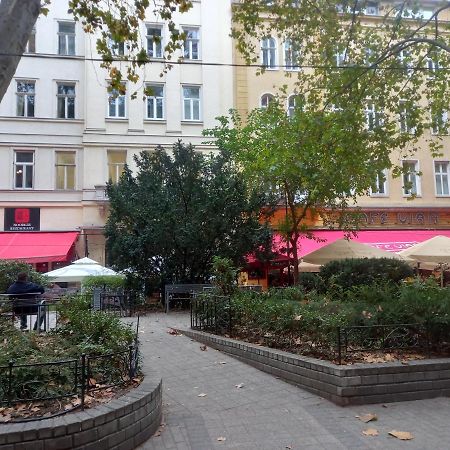Liszt Ferenc Square Studio Apartment Budapest Esterno foto